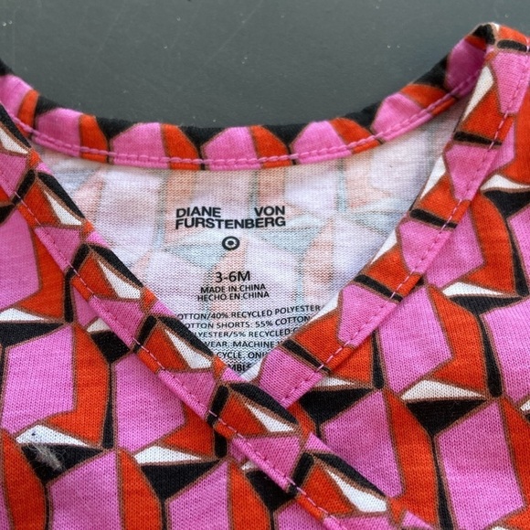 Baby Short Sleeve Pink Modern Geo
Faux Wrap Dress - DVF for Target new - Picture 4 of 4